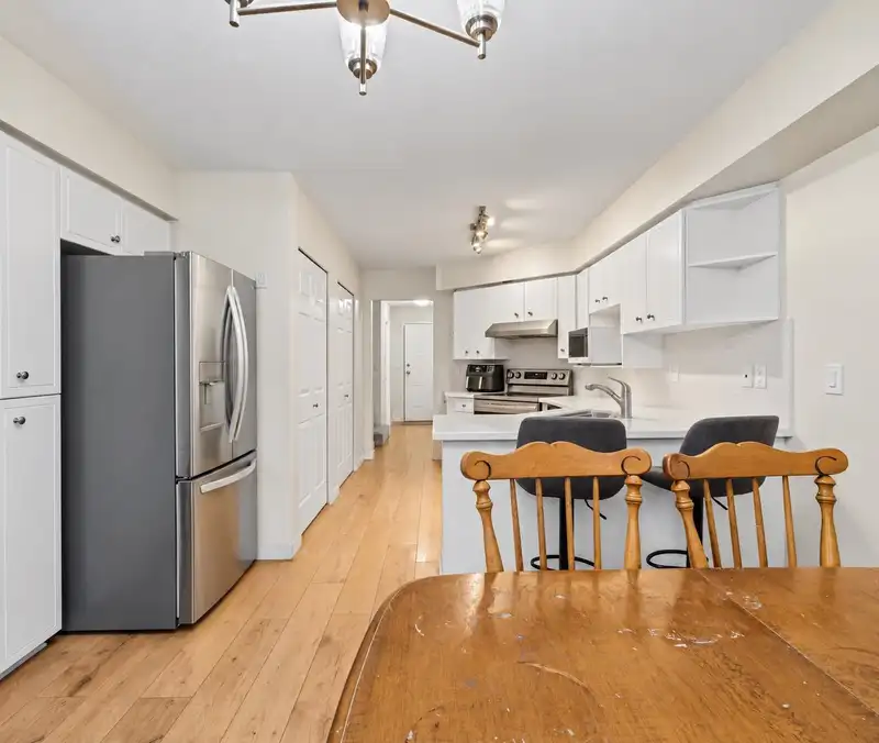18 8257 121A STREET - photo 4 of 25
