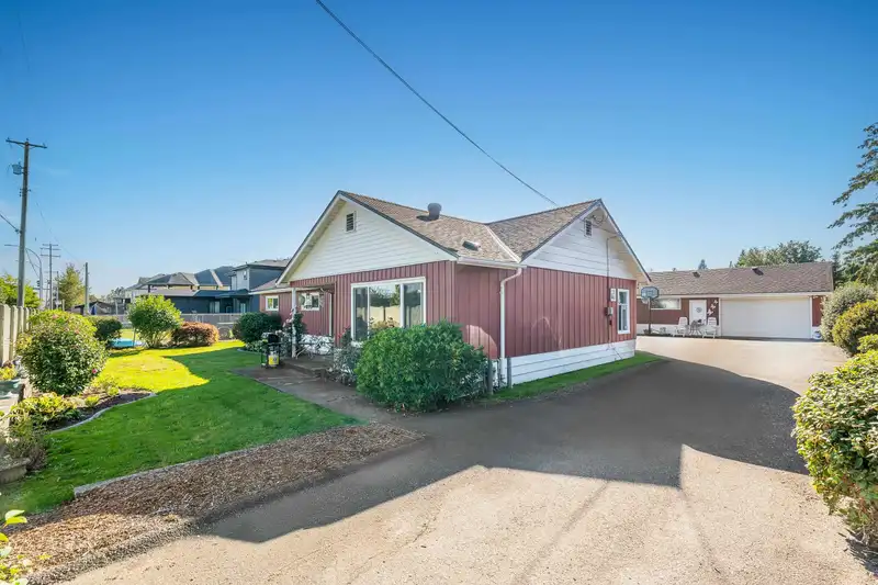 6282 175B STREET - photo 1 of 40