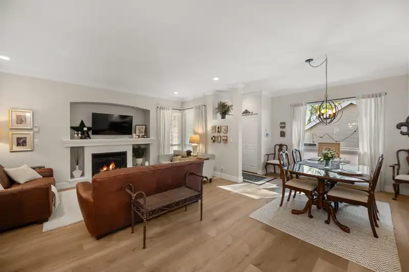 18980 67A AVENUE - photo 3 of 40