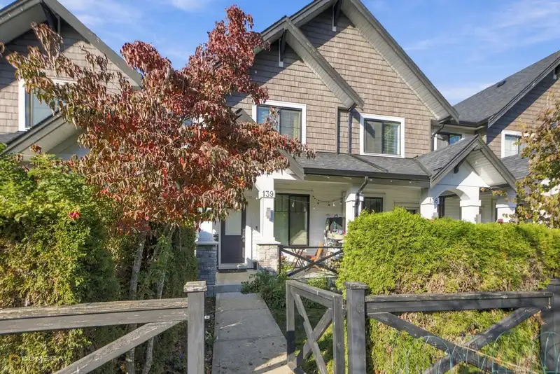 139 6030 142 STREET - photo 2 of 25
