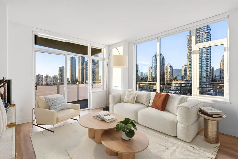 1107 4433 ALASKA STREET - photo 1 of 25