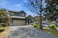 5818 167A STREET - thumbnail 1