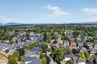 5818 167A STREET - thumbnail 35