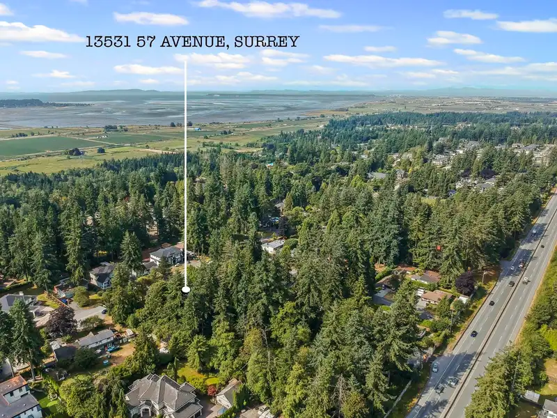 13531 57 AVENUE - photo 3 of 19