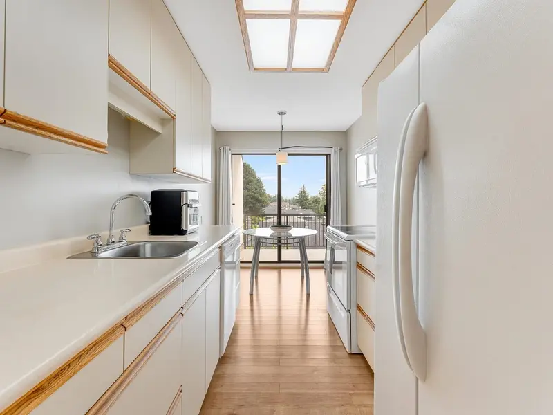 305 8760 NO. 1 ROAD - photo 2 of 20