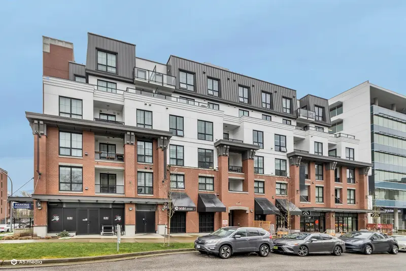 202 8353 200A STREET - photo 2 of 25