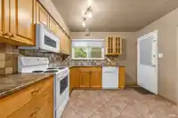 12521 GROVE CRESCENT - thumbnail 6