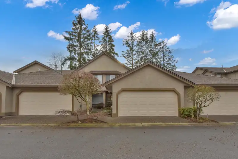 111 15988 83 AVENUE - photo 1 of 34