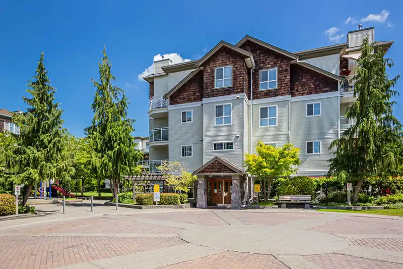 303 10186 155 STREET - photo 1 of 30