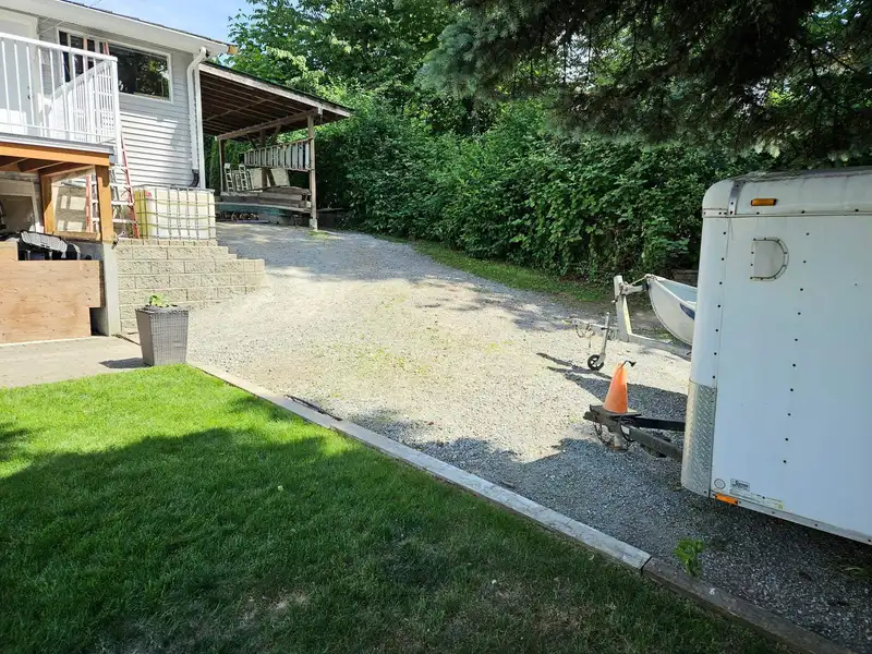 10223 124 STREET - photo 3 of 34