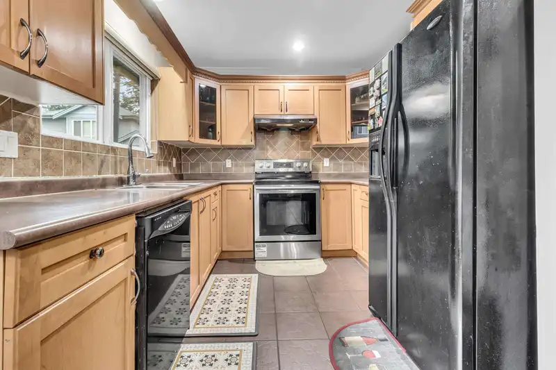 7 6116 128 STREET - photo 4 of 38