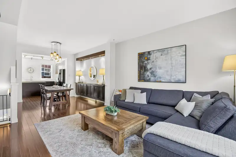 82 18983 72A AVENUE - photo 4 of 36