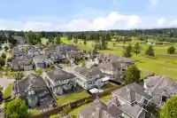 7670 150B STREET - thumbnail 2