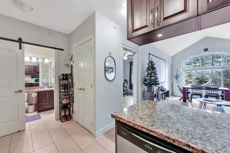 411 12525 190A STREET - photo 3 of 25