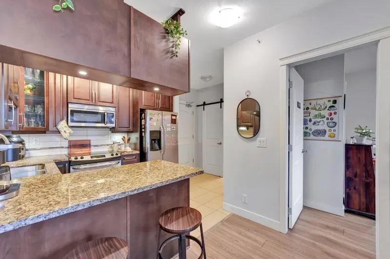 411 12525 190A STREET - photo 4 of 25