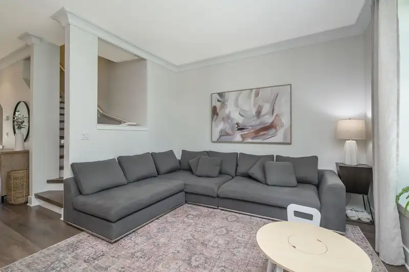 31 18839 69 AVENUE - photo 2 of 40