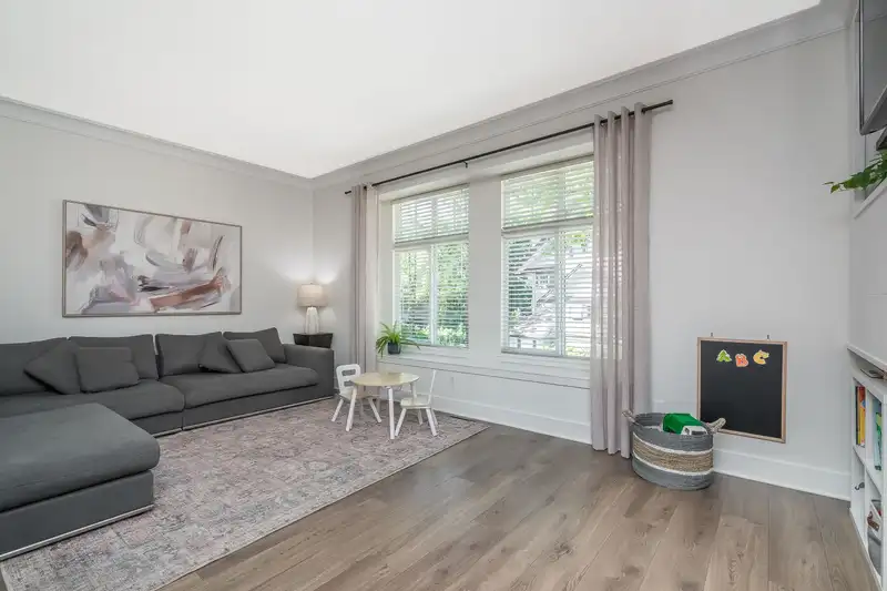 31 18839 69 AVENUE - photo 3 of 40