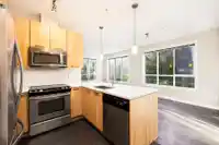 210 15388 105 AVENUE - thumbnail 4