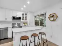 7 5925 177B STREET - thumbnail 13
