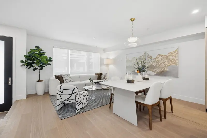 122 578 W 24 AVENUE - photo 3 of 16