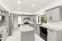 8676 146A STREET - thumbnail 12