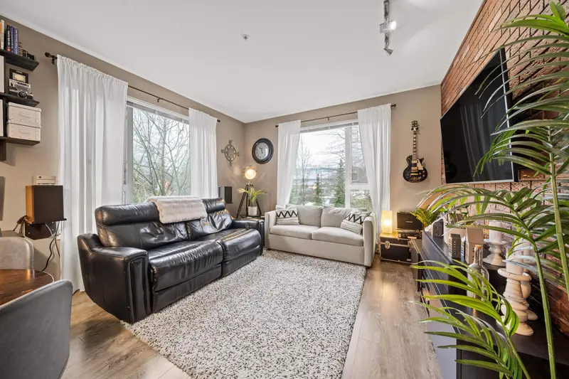 516 9250 UNIVERSITY HIGH STREET - photo 1 of 25