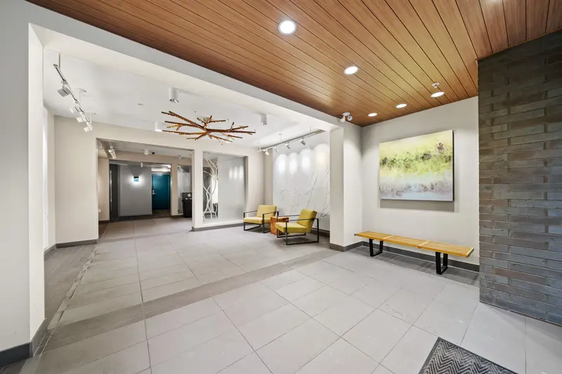 516 9250 UNIVERSITY HIGH STREET - photo 3 of 25