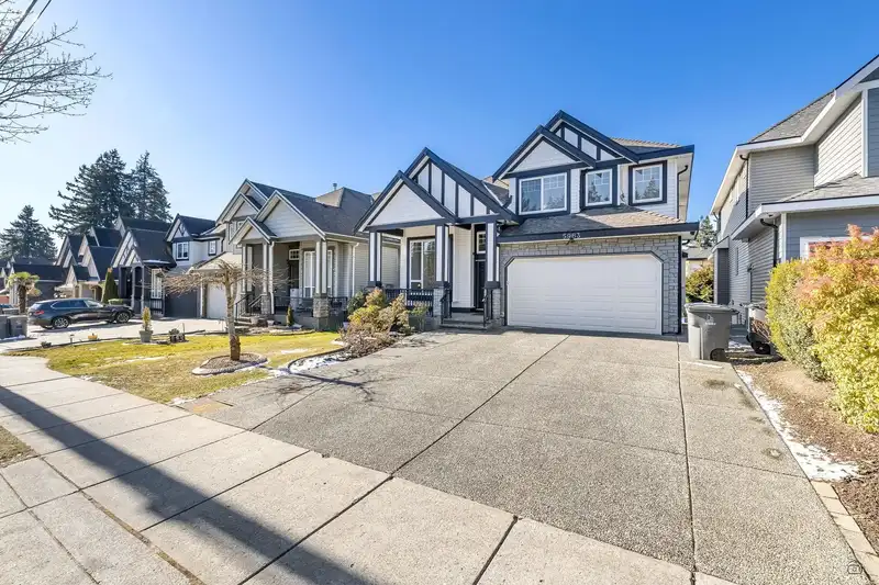 5963 125 STREET - photo 1 of 38