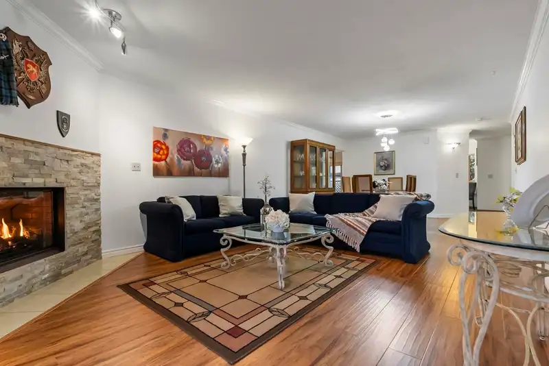 133 15153 98 AVENUE - photo 3 of 37