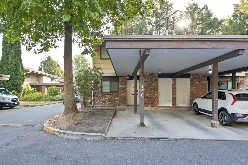 150 7474 138 STREET - photo 2 of 22