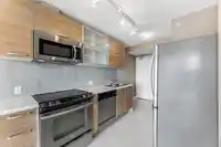 2506 9981 WHALLEY BOULEVARD - thumbnail 5