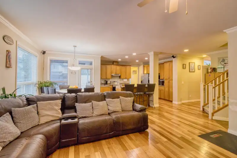 14506 72A AVENUE - photo 1 of 21