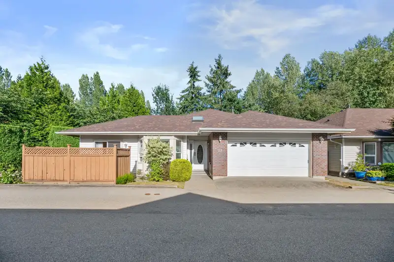 23 18939 65 AVENUE - photo 1 of 40