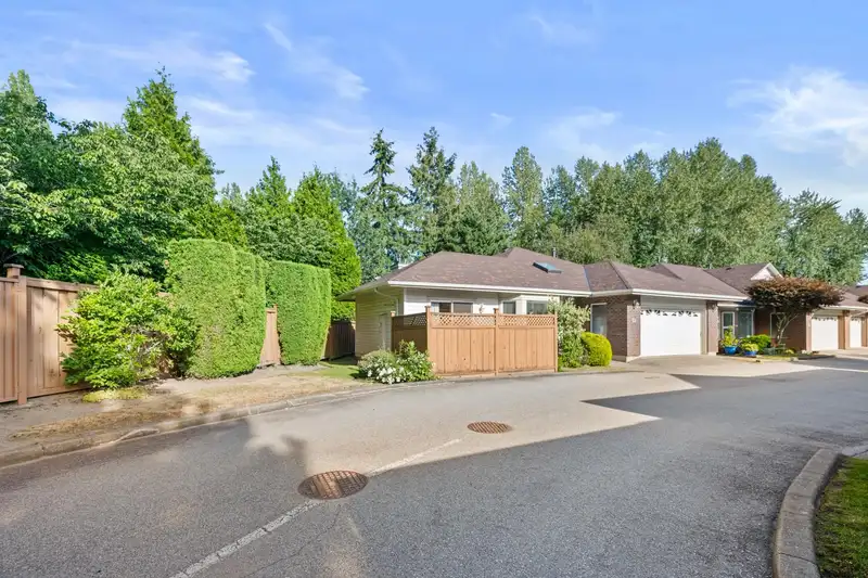 23 18939 65 AVENUE - photo 3 of 40