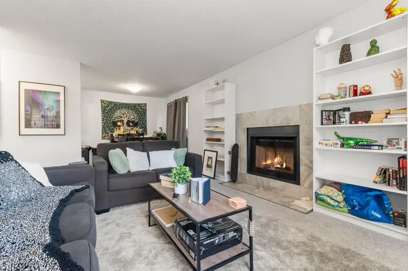 111 45598 MCINTOSH DRIVE - photo 1 of 25