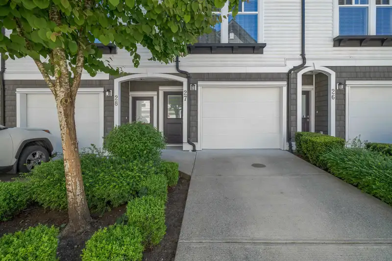 27 14271 60 AVENUE - photo 3 of 28