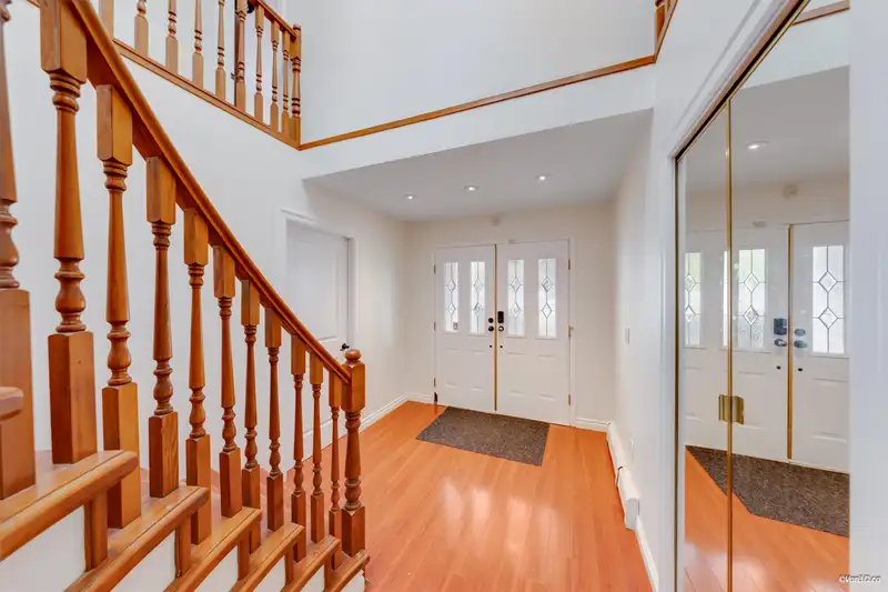 7069 144 STREET - photo 2 of 39