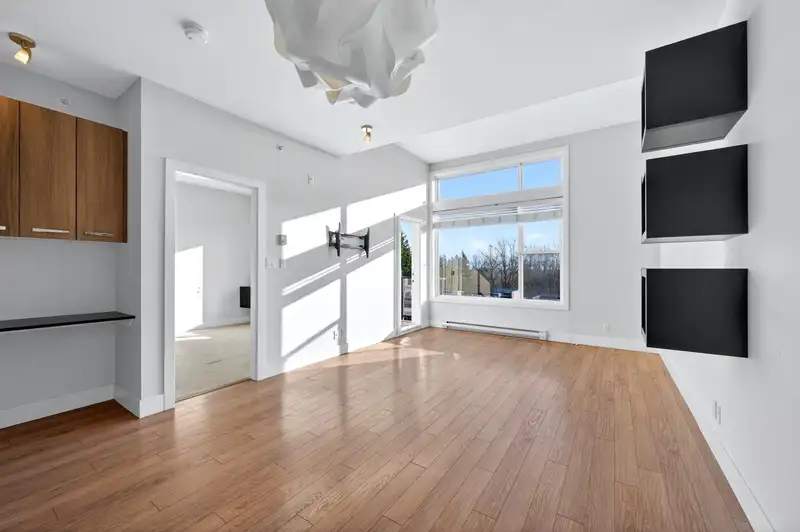 430 15956 86A AVENUE - photo 2 of 40