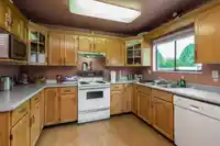 8885 150A STREET - thumbnail 12
