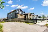 5952 136A STREET - thumbnail 7