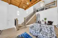 5952 136A STREET - thumbnail 10
