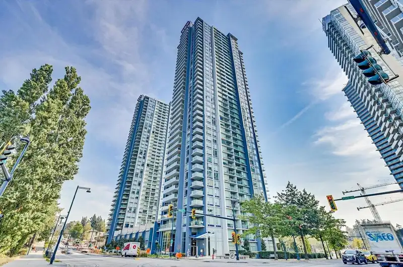 2805 13696 100 AVENUE - photo 1 of 35