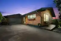 18058 57A AVENUE - thumbnail 3