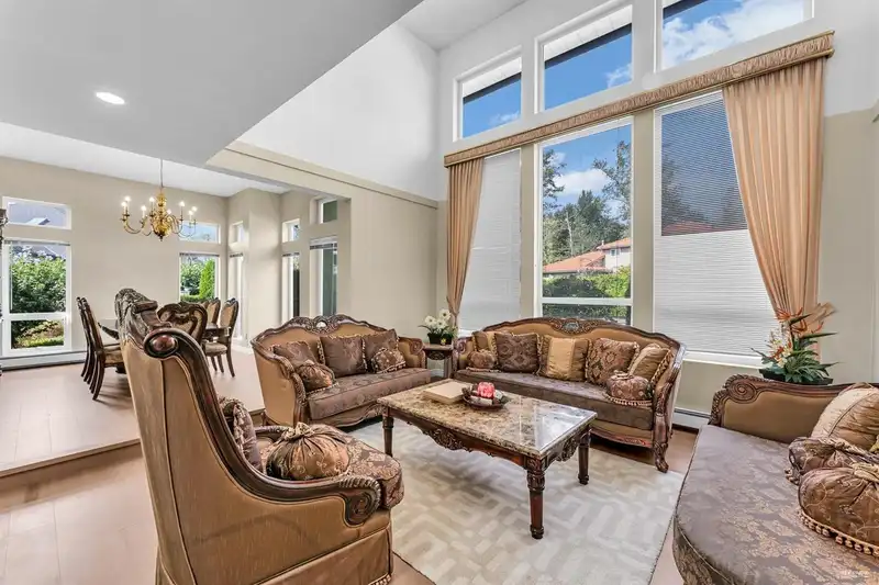 14260 82A AVENUE - photo 4 of 26