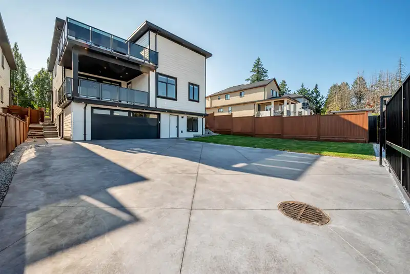 5718 144 STREET - photo 4 of 40