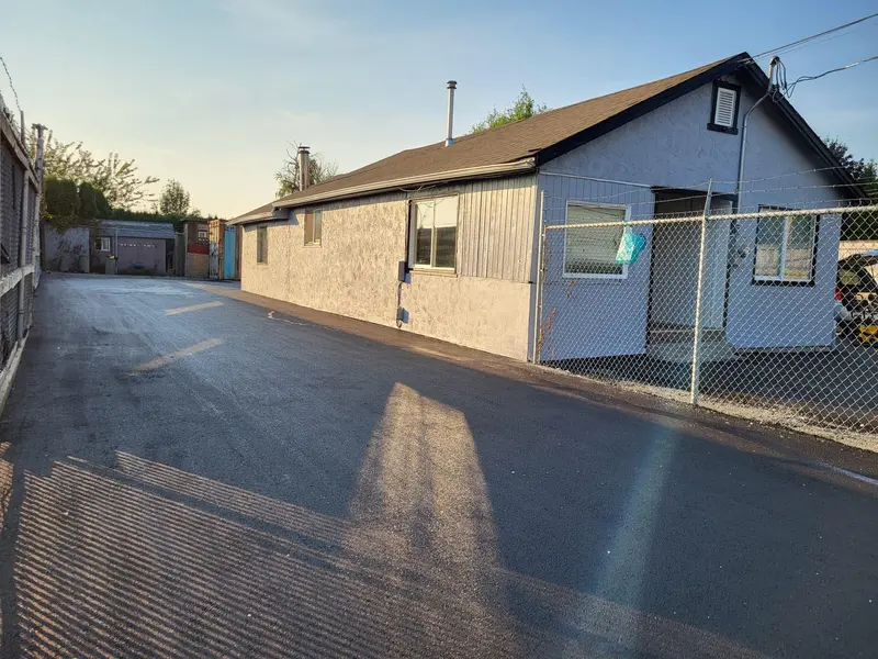 8965 NOWELL STREET - photo 4 of 4