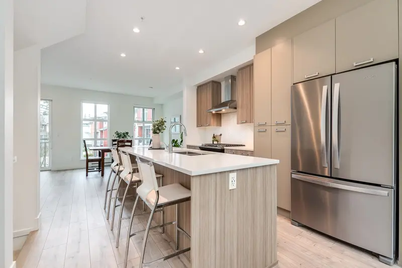 58 24076 112 AVENUE - photo 4 of 25