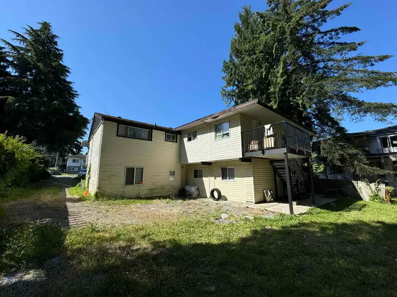 11803 96A AVENUE - photo 4 of 12