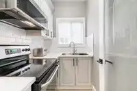 7077 149A STREET - thumbnail 9