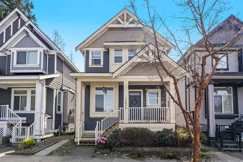 13936 60 AVENUE - photo 3 of 38